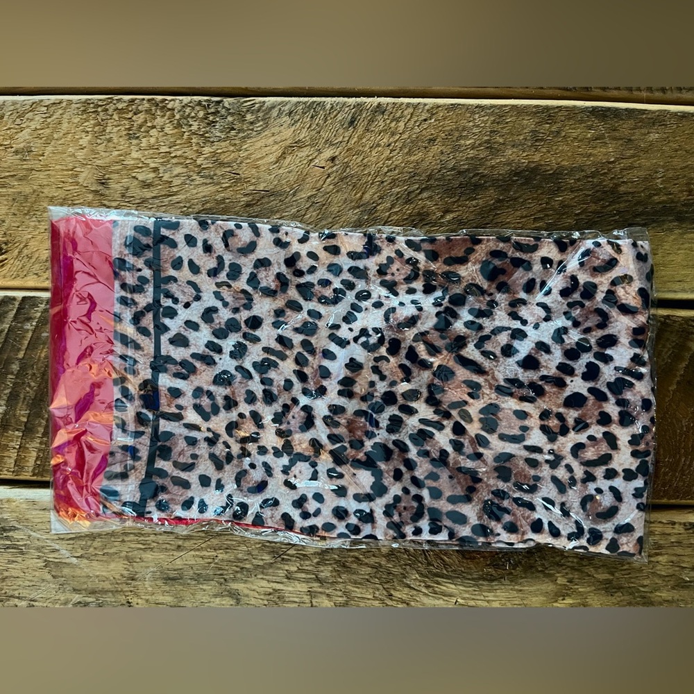 Leopard Print Scarf - Picture 2 of 2
